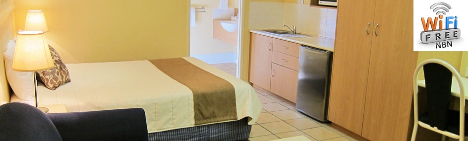 Queen & Single Kitchenette Suite at Dalby Mid Town Motor Inn